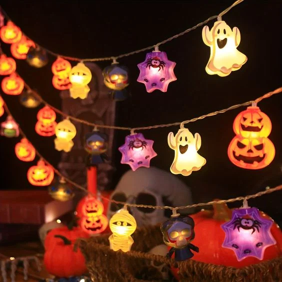 Trang trí halloween bằng ly giấy