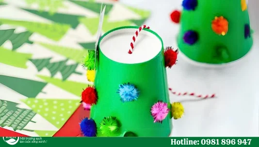 làm cây thông noel bằng ly giấy