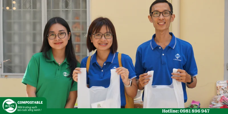 Hunufa Compostable tham gia ngày hội "Đổi rác lấy quà"