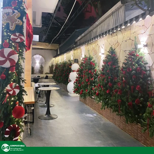 Top 15 quán cafe trang trí Noel đẹp Hà Nội, địa điểm check-in cực hot mùa Giáng Sinh 2025