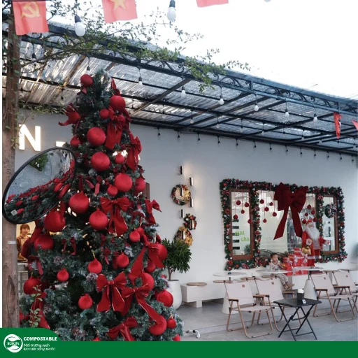 Top 15 quán cafe trang trí Noel đẹp Hà Nội, địa điểm check-in cực hot mùa Giáng Sinh 2025