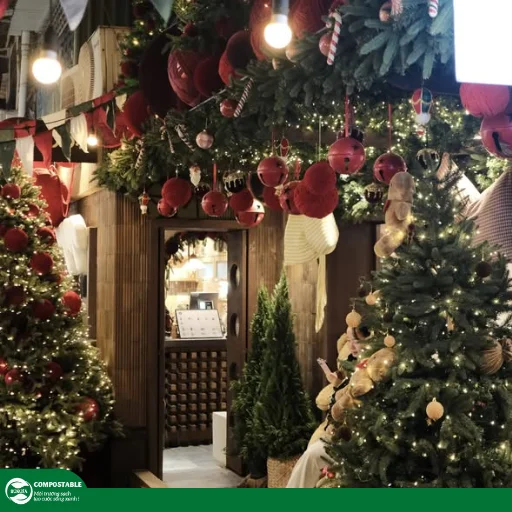 Top 15 quán cafe trang trí Noel đẹp Hà Nội, địa điểm check-in cực hot mùa Giáng Sinh 2025